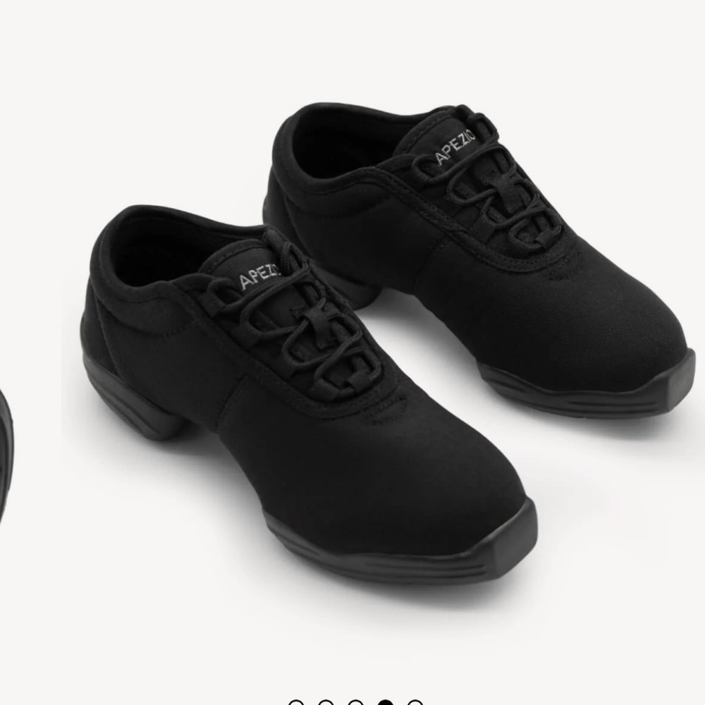 Capezio Canvas DANSNEAKER - Child. Dance/HipHop. Used and in great condition.